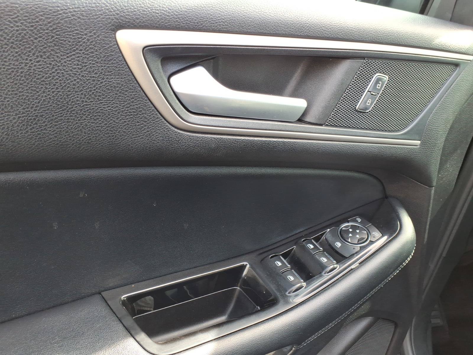 Used 2018 Ford Edge SEL w/ Equipment Group 201A AWD/4WD image 13