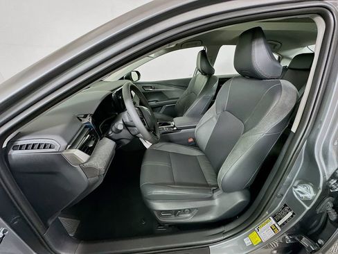 Used 2025 Toyota Camry XLE image 21