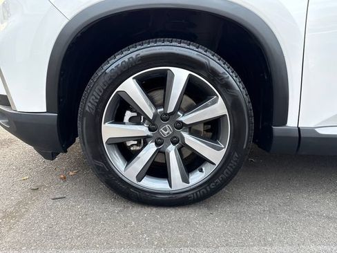 Used 2025 Honda Pilot Elite image 29