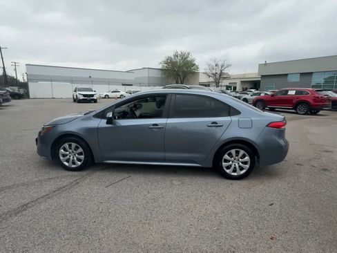 Used 2020 Toyota Corolla LE image 5