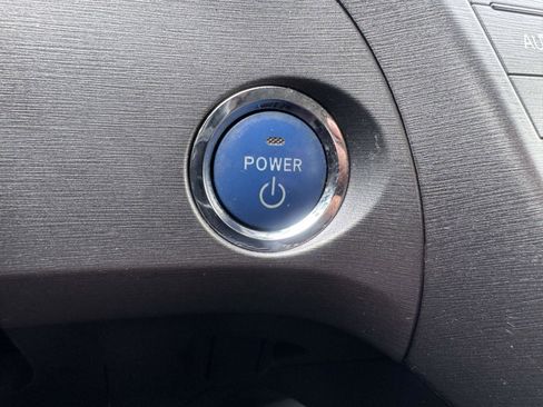 Used 2014 Toyota Prius Four image 29