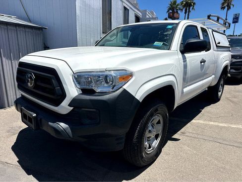 Used 2022 Toyota Tacoma SR RWD image 4