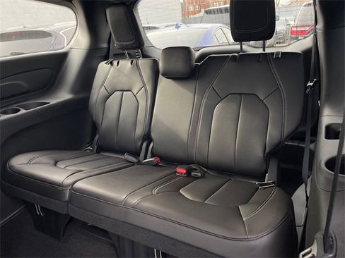New 2026 Chrysler Pacifica Select w/ S Appearance Package image 20