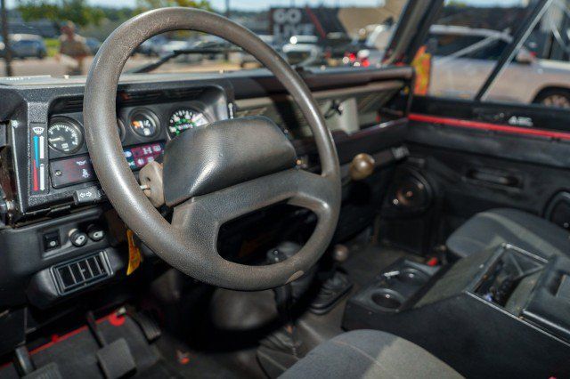 Used 1994 Land Rover Defender 90 AWD/4WD image 15
