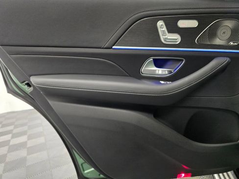 New 2026 Mercedes-Benz GLS 580 4MATIC image 21