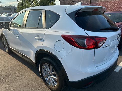Used 2016 MAZDA CX-5 Touring FWD image 3