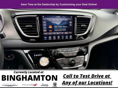 Used 2020 Chrysler Pacifica Touring-L w/ Advanced Safetytec Group image 14