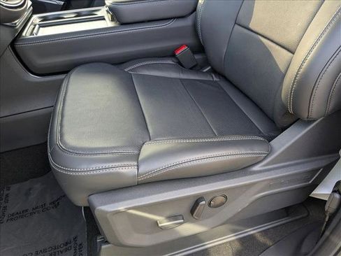 New 2025 Ford Expedition Platinum w/ Stealth Appearance Package image 4