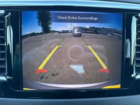 Used 2019 Chrysler Pacifica Touring-L w/ S Appearance Package FWD image 25