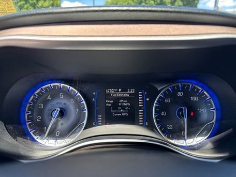 Used 2023 Chrysler Voyager LX FWD image 20