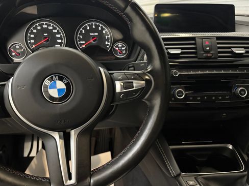 Used 2020 BMW M4 Coupe w/ Competition Package RWD image 15