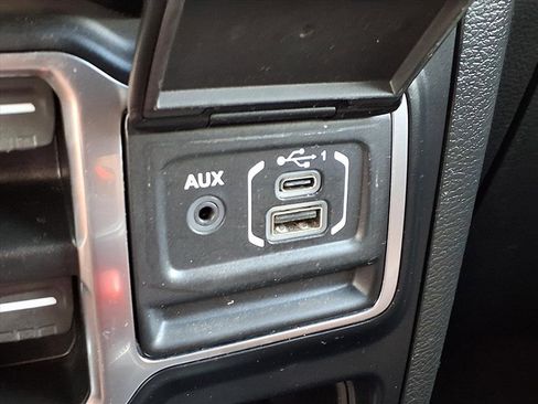 Used 2022 Jeep Gladiator Overland w/ Popular Equipment Package image 15