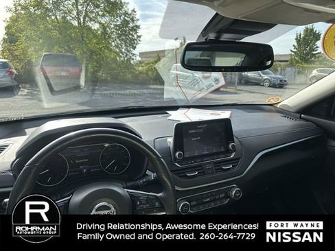 Used 2019 Nissan Altima 2.5 SV image 11