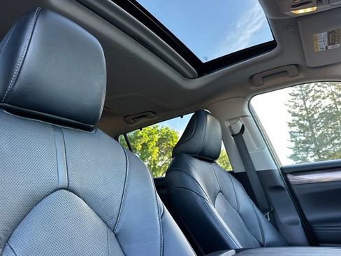 Used 2023 Toyota Highlander Limited image 21