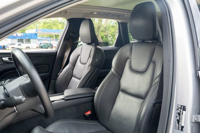 Used 2024 Volvo XC60 B5 Plus w/ Protection Package Premier AWD/4WD image 19