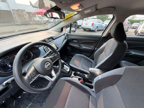 Used 2023 Nissan Versa SV FWD image 11