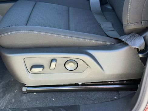 New 2026 GMC Canyon Elevation w/ Convenience Package image 14