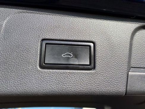 Used 2019 Volkswagen Atlas SEL image 8