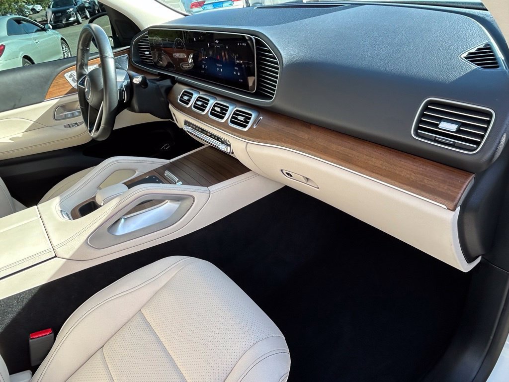 Used 2024 Mercedes-Benz GLE 450 4MATIC image 43
