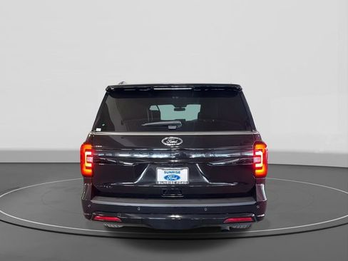 Used 2023 Ford Expedition Limited image 6