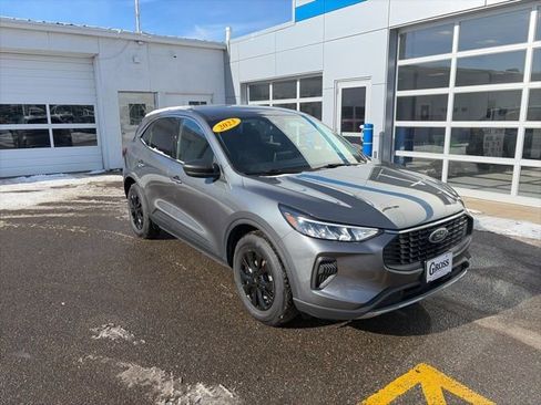 Used 2023 Ford Escape Active image 2
