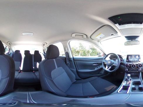 Used 2025 Nissan Sentra SV FWD image 40