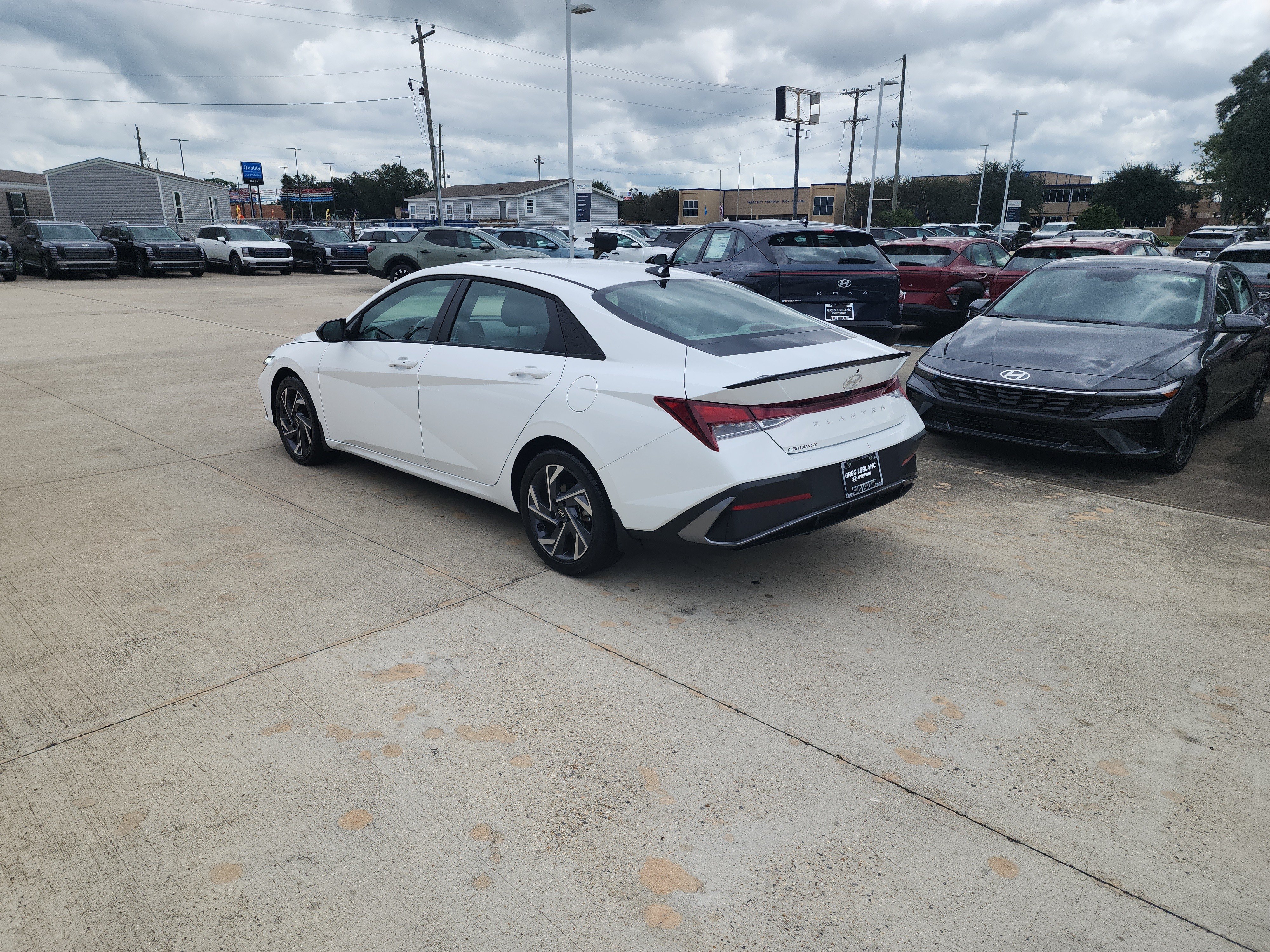 Used 2025 Hyundai Elantra Sport FWD image 5