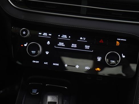 Used 2023 INFINITI QX60 Pure image 16