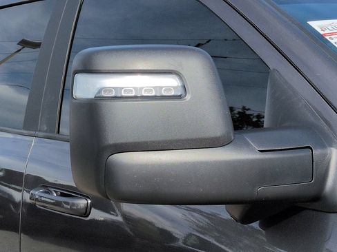 Used 2025 RAM 3500 Limited AWD/4WD image 12