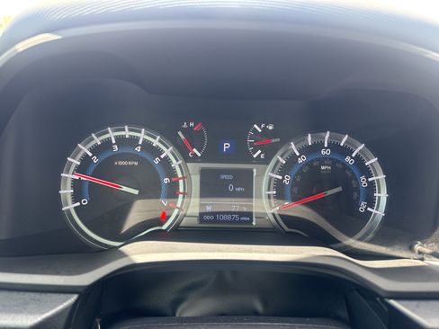 Used 2016 Toyota 4Runner Limited AWD/4WD image 29