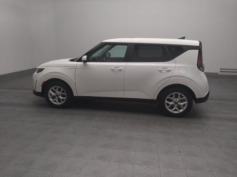 Used 2025 Kia Soul LX w/ LX Technology Package image 3