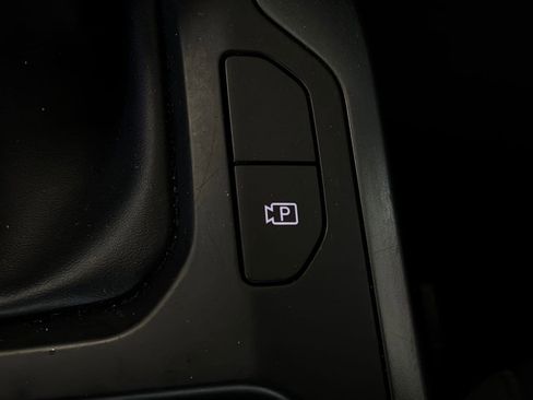 Used 2025 Kia K4 FWD image 24