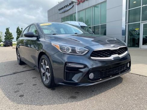 Used 2019 Kia Forte LXS FWD image 3