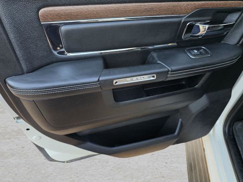 Used 2017 RAM 3500 Laramie image 31