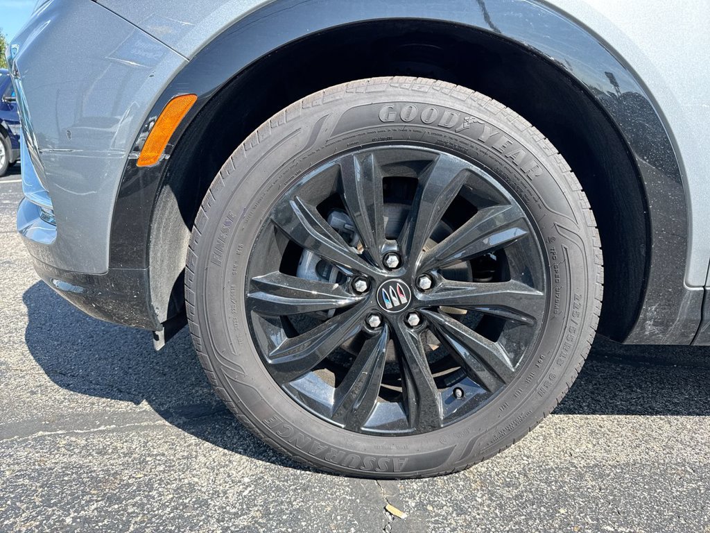 Used 2025 Buick Envista Sport Touring w/ Convenience I Package FWD image 10