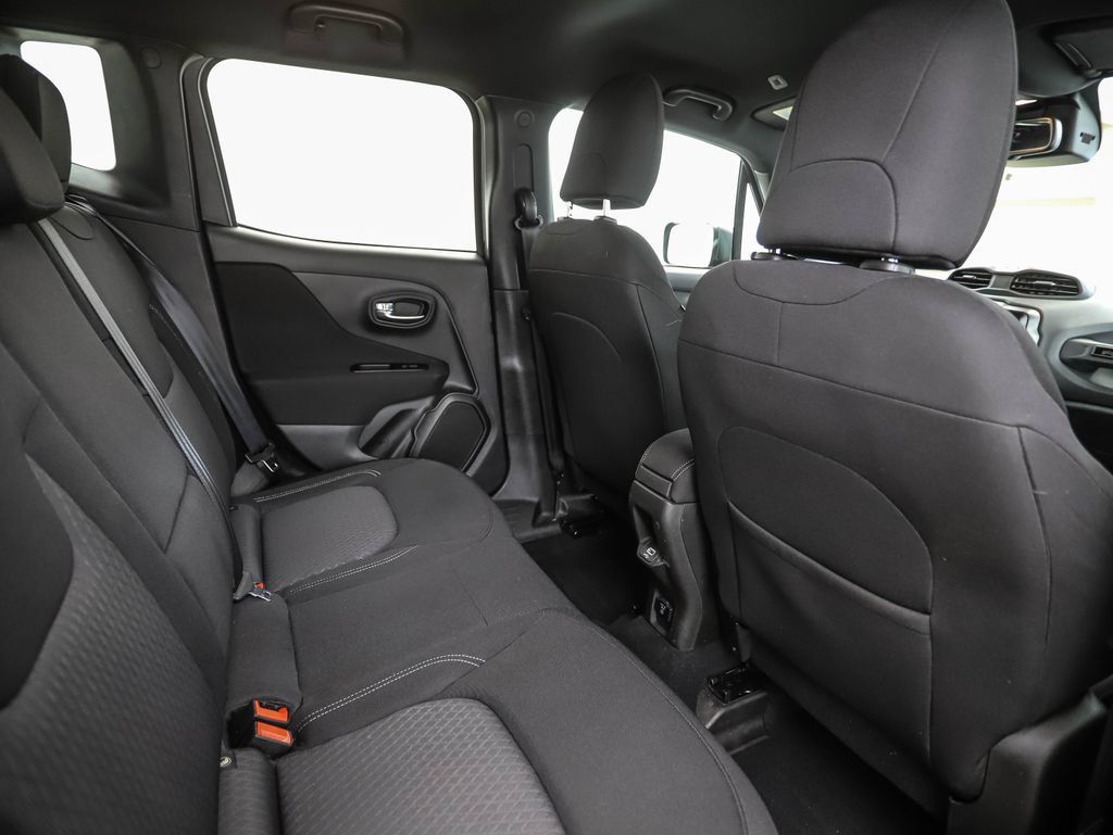 Used 2021 Jeep Renegade Latitude AWD/4WD image 26