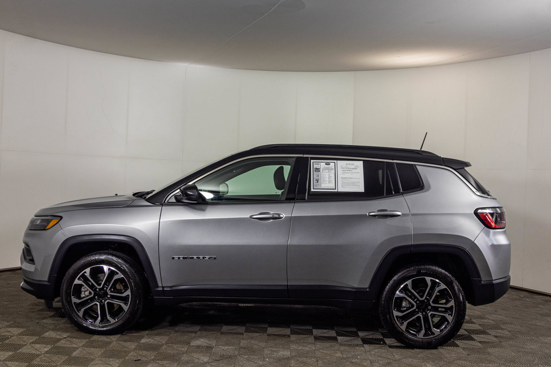 Used 2023 Jeep Compass Limited AWD/4WD image 20