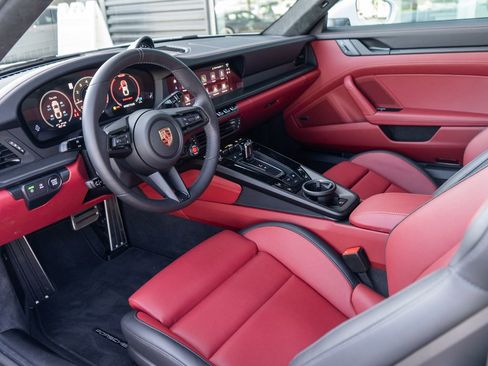 Used 2026 Porsche 911 Carrera GTS image 5