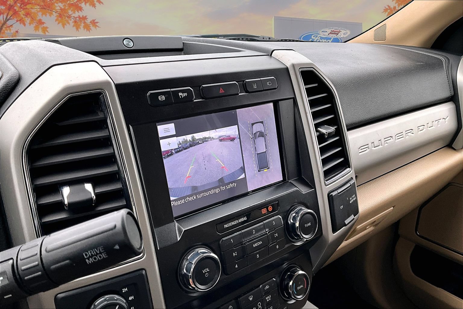Used 2020 Ford F250 Lariat w/ Lariat Ultimate Package AWD/4WD image 15