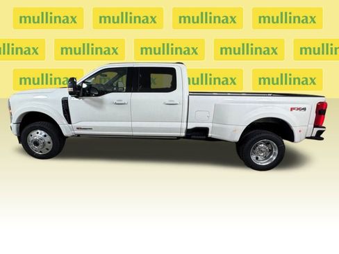 New 2026 Ford F450 Platinum w/ FX4 Off-Road Package image 2