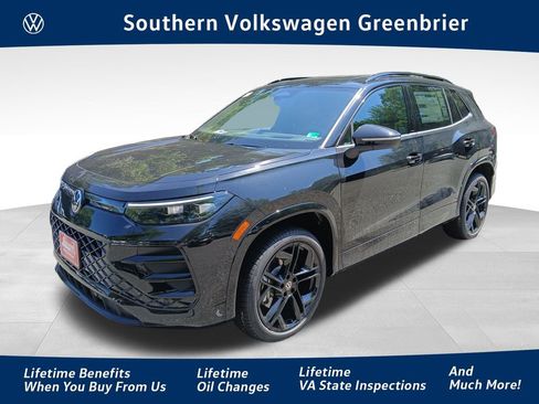 New 2025 Volkswagen Tiguan SE R-Line image 1