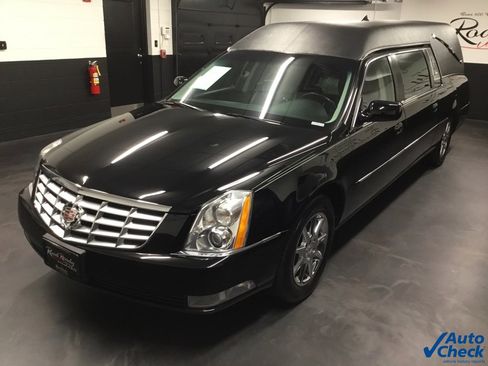 Used 2011 Cadillac DTS Base image 6