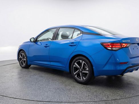 Used 2025 Nissan Sentra SV image 6