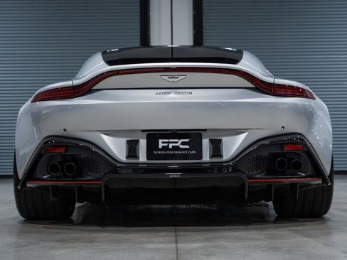 Used 2019 Aston Martin V8 Vantage Coupe RWD image 62