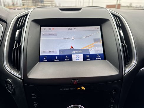 Used 2020 Ford Edge Titanium image 17