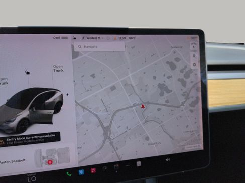 Used 2021 Tesla Model Y Long Range AWD/4WD image 25