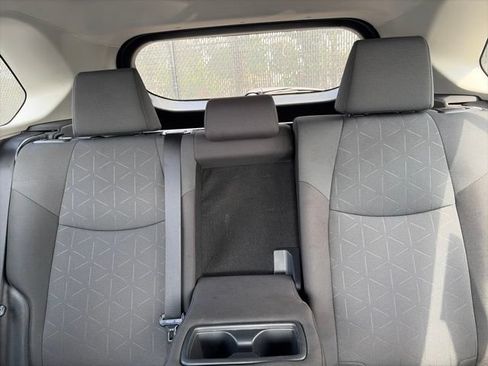 Used 2025 Toyota RAV4 XLE FWD image 12