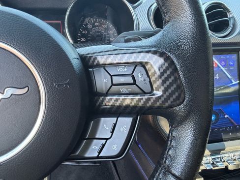 Used 2017 Ford Mustang GT RWD image 22