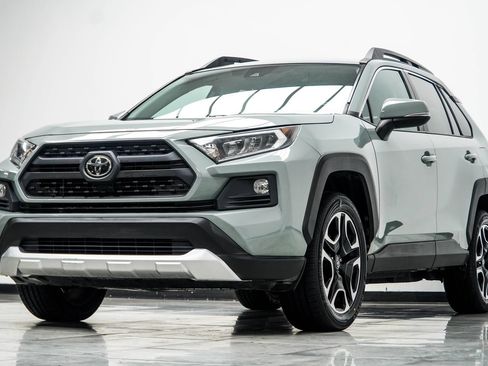 Used 2020 Toyota RAV4 Adventure w/ Convenience Package AWD/4WD image 9