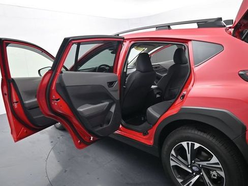 Used 2025 Subaru Crosstrek 2.5i Premium AWD/4WD image 17